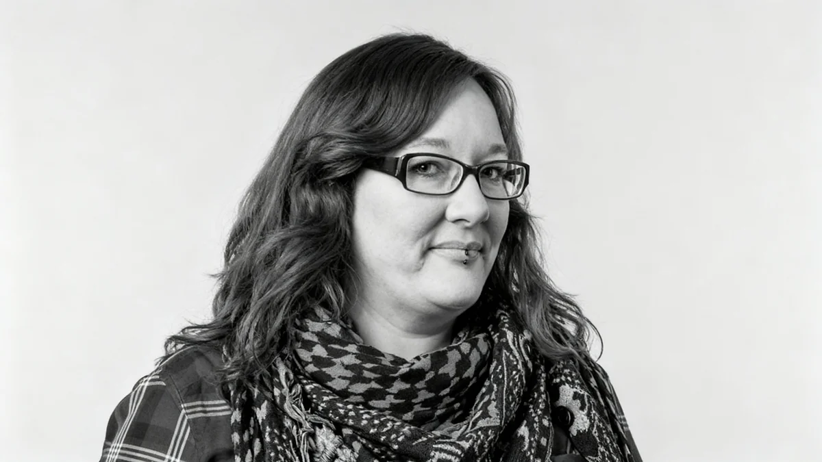 Woman Steals Card, Spends Over 200 Francs in Bern