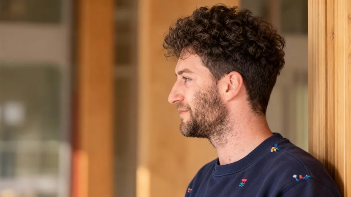 Army Horse Collides with Van in Schönbühl